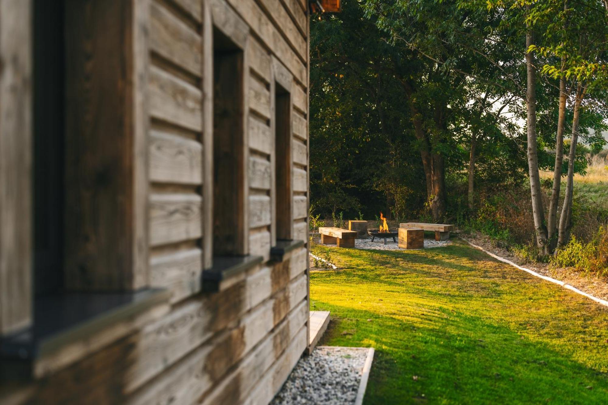 Roubenka "Tam Kde Lisky Davaji Dobrou Noc" Villa Černý Dŭl Dış mekan fotoğraf